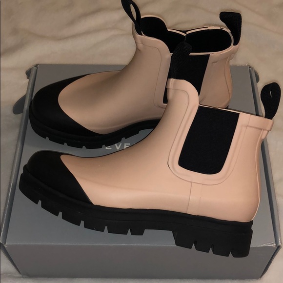 everlane rubber boots